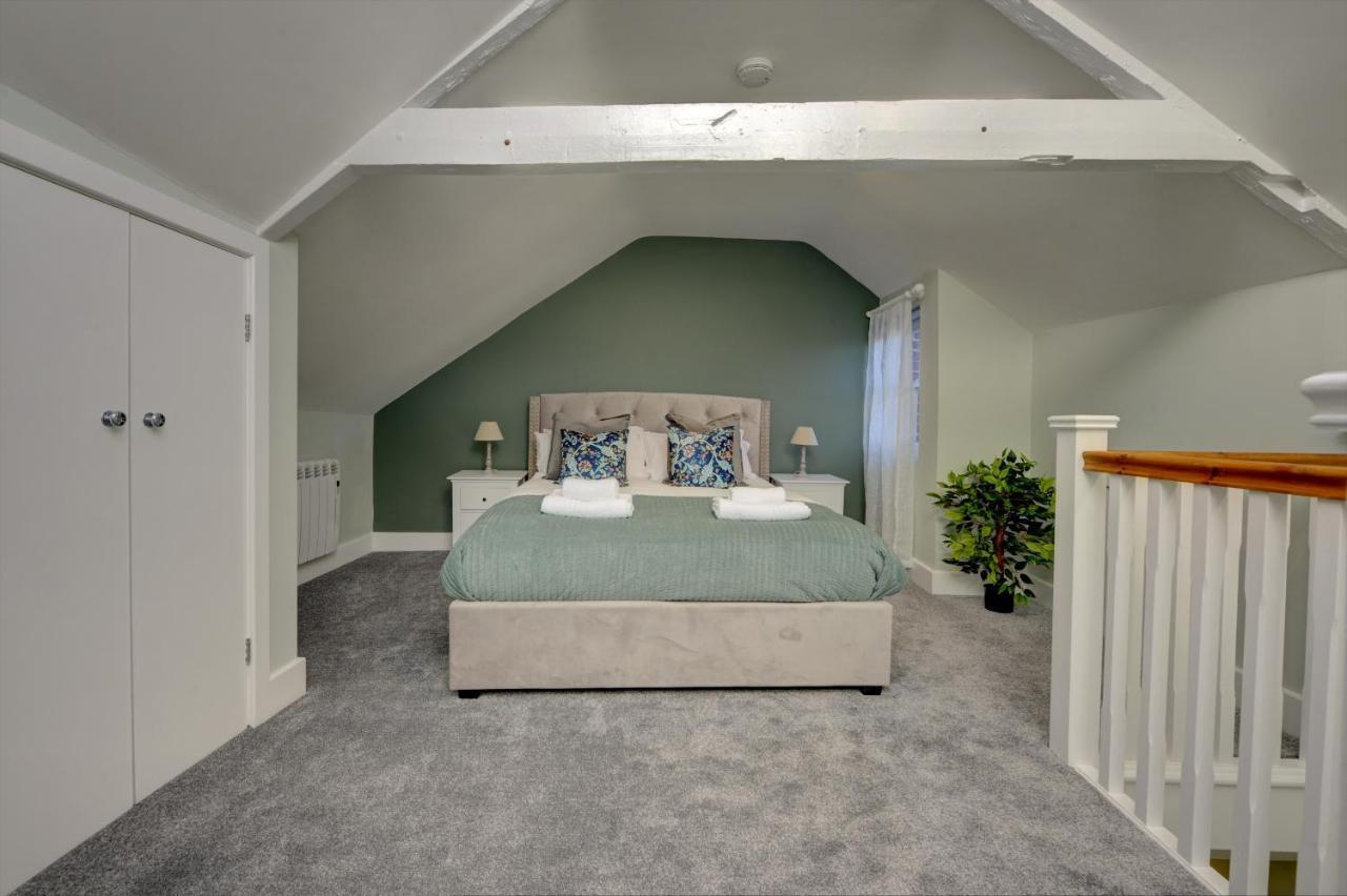 The Nook - A Modern 2 Bedroom Loft With Parking Ripon Bagian luar foto