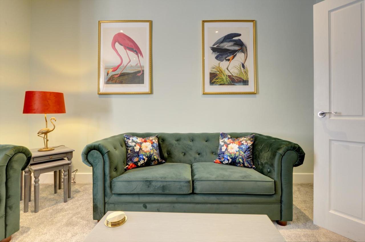 The Nook - A Modern 2 Bedroom Loft With Parking Ripon Bagian luar foto
